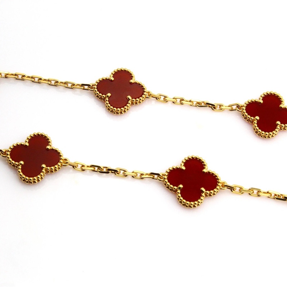 Red Clover Necklace Jewelry - Picture 14 of 17